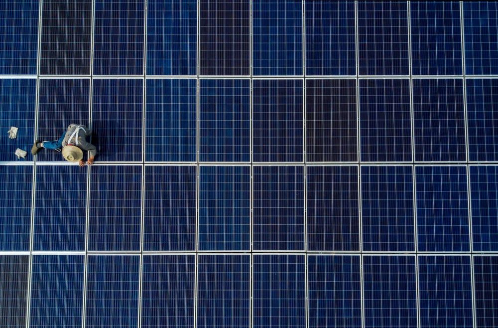 Cheap capital is flooding to cleantech and could use some government guidance to avoid nasty blowups.