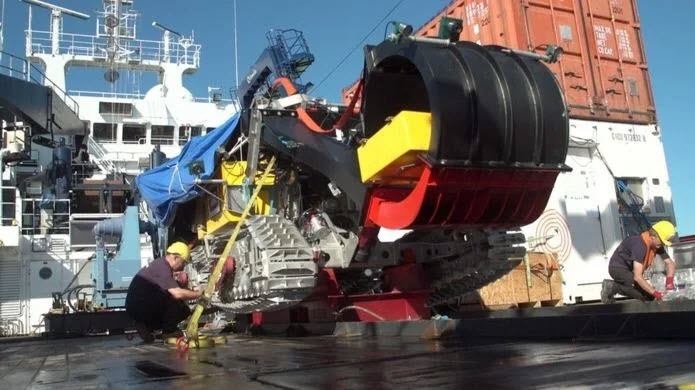 A long-running dispute over plans to start mining the ocean floor has suddenly flared up.- ENB