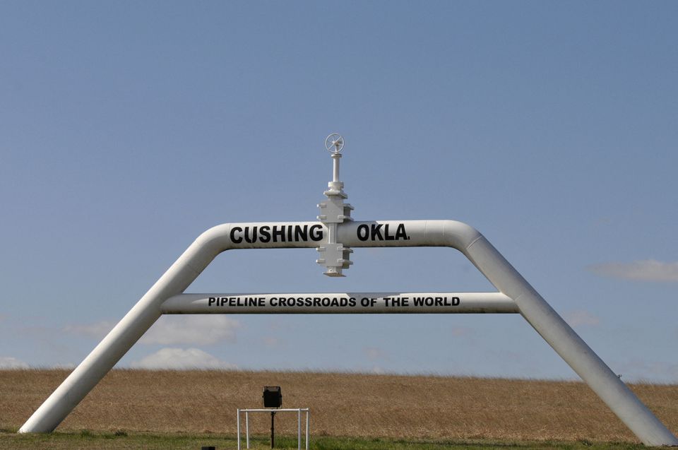 Major oil pipeline outage to hit U.S. stockpiles, refinery supplies