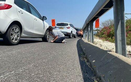 Watch: Panic Hits Tel Aviv Beach As Over 100 Gaza Rockets Pound Israel