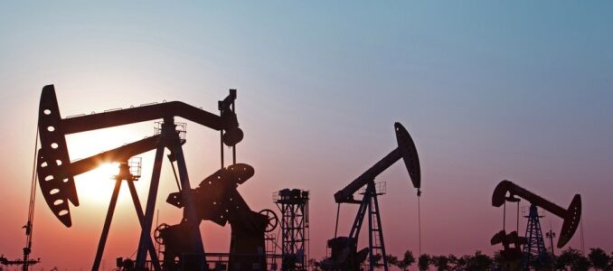 Oil Trading Giant Trafigura Sees Brent Falling Below $70 Soon Oil