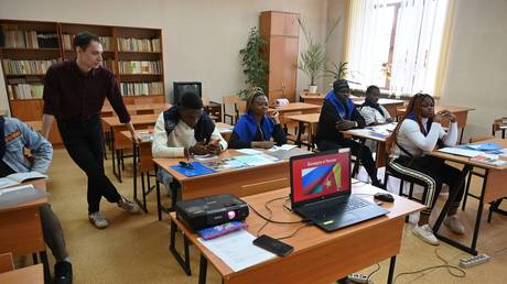 Russian MPs propose new funding for African students African students