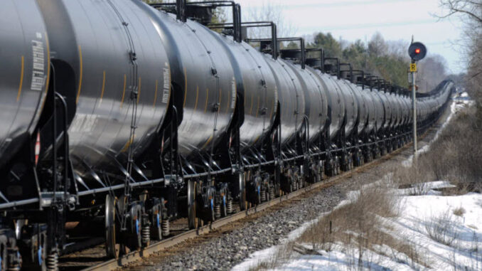 transport oil by rail car -energynewsbeat