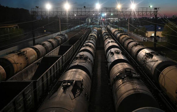 Oil executives expect crude demand to climb, even as renewables are in vogue energynewsbeat