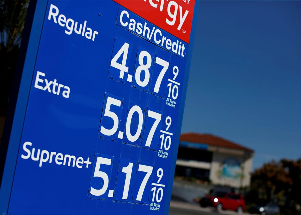 In gasoline-guzzling U.S., high pump prices can be political poison -ENB