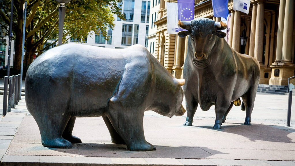 Bull vs Bear oil run -Why oil prices will remain over $100 even if Putin does not attack but annexes through force.