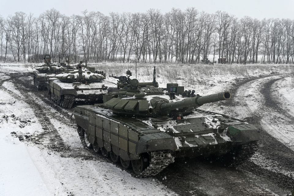 Russian 7-72 Tanks -on the front line
