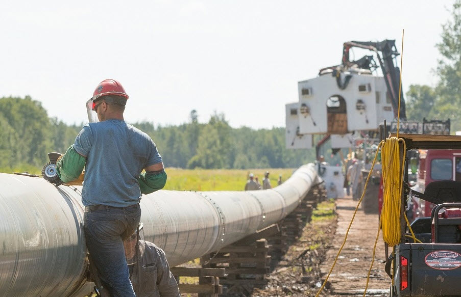 Enbridge Advancing Construction of Natural Gas Pipeline to Venture Global's LNG Facility