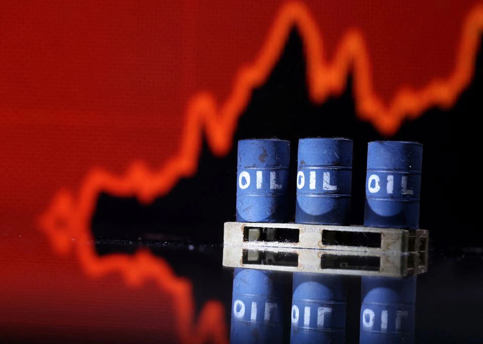 Oil rises