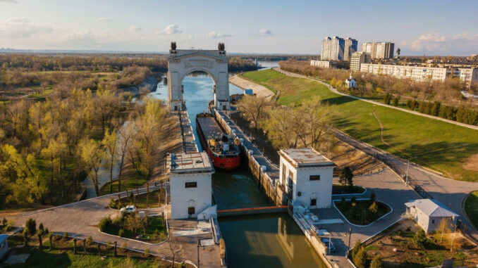 Ship passing through a gate on the Volga-Don Shipping Canal. Photographer Vladimir Zapletin-Alamy