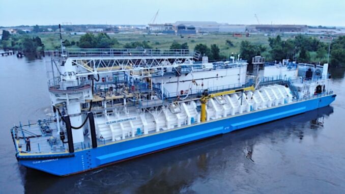 Seaside LNG becomes largest owner of LNG barges in US
