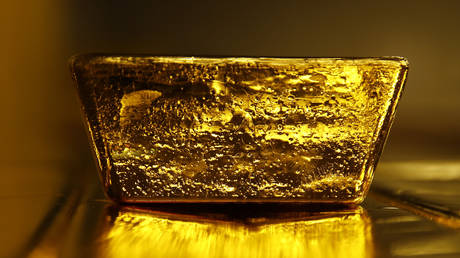 Gold price hits historic high Gold price