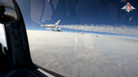 Kremlin explains why fighter jets escorted Putin's flight to Middle East Middle East