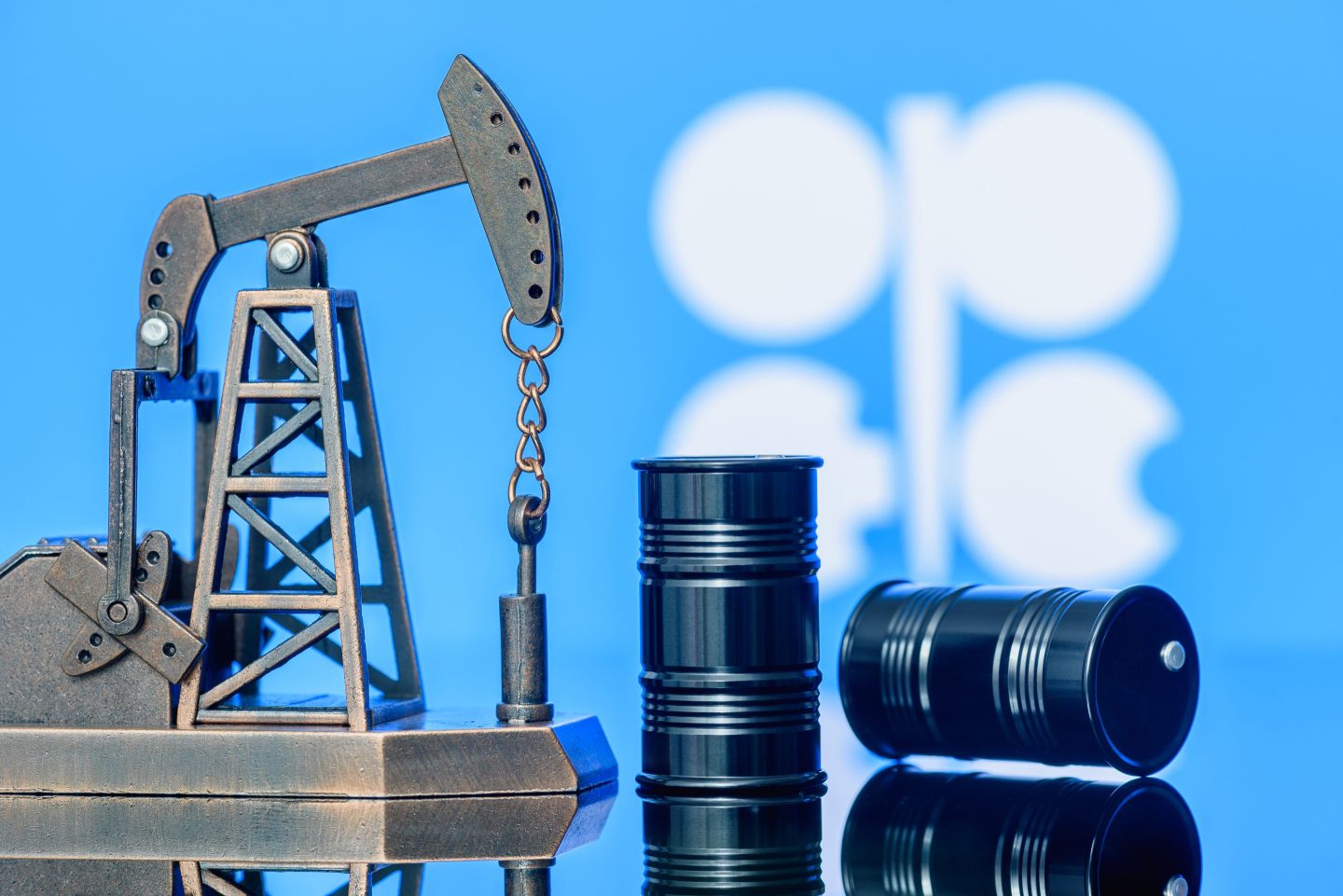 OPEC's Latest Report: A Strategic Move to Challenge U.S. Shale Oil  Companies? - Energy News Beat