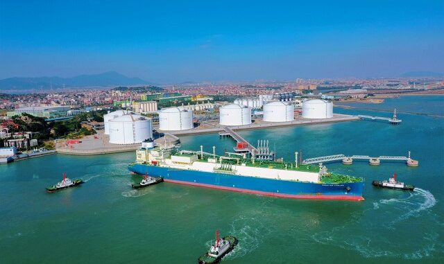 China’s LNG imports slightly up in July China’s LNG imports