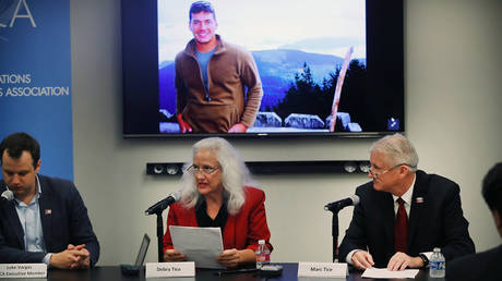 Putin promises to try to help find US journalist missing in Syria Syria