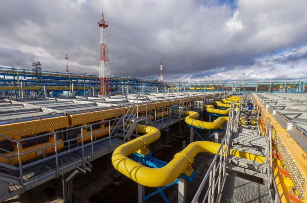 Connected pipework at a gas treatment facility in the Lensk district of the Sakha Republic, Russia.Photographer Bloomberg